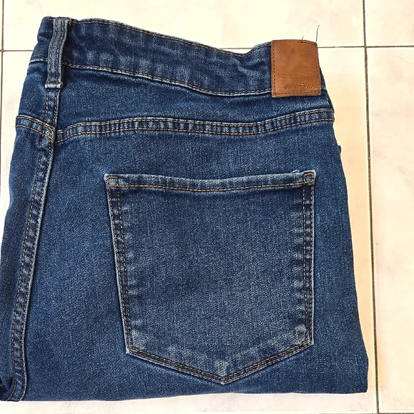 Men's Jeans - Picture 1 of 9